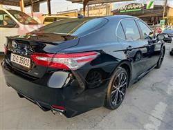 تۆیۆتا کامری